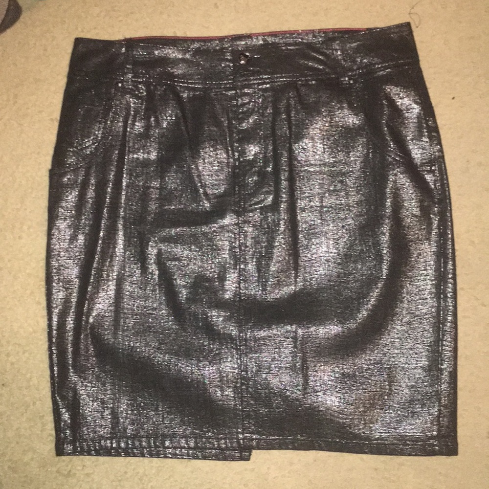 Shark skin grey and black skirt.